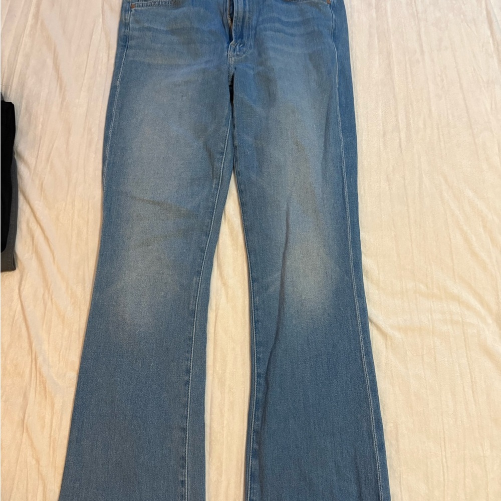 MOTHER Light Blue insider crop step fray jeans
